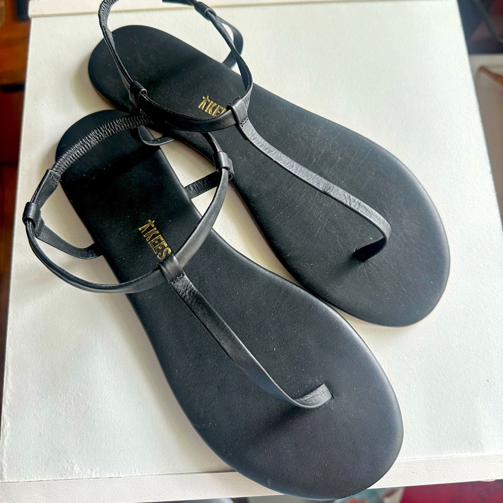 Never Worn TKEES ‘Mariana’ T-Strap Sandal Women’s US Size 9, EU 40